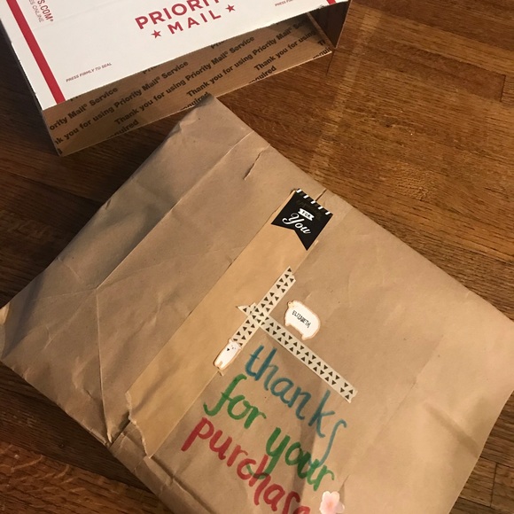 Meet your Posher, Julia - Picture 3 of 8